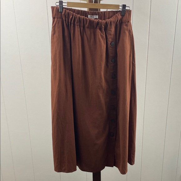 Madewell Linen-Blend Side-Button Midi Skirt Burnt Umber - Picture 2 of 4